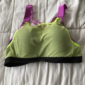 VSX high neck sports bra